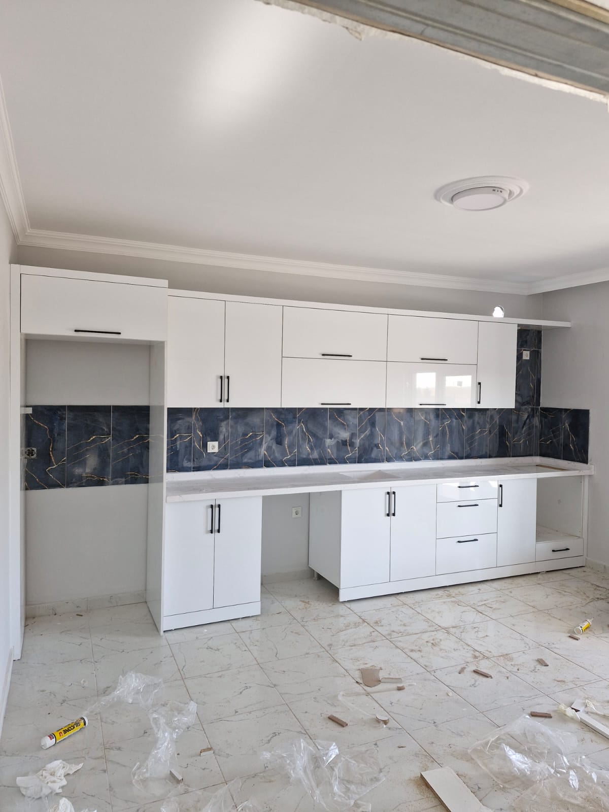 Altınekin 110 m² prefabrik evin dolaplı mutfağı