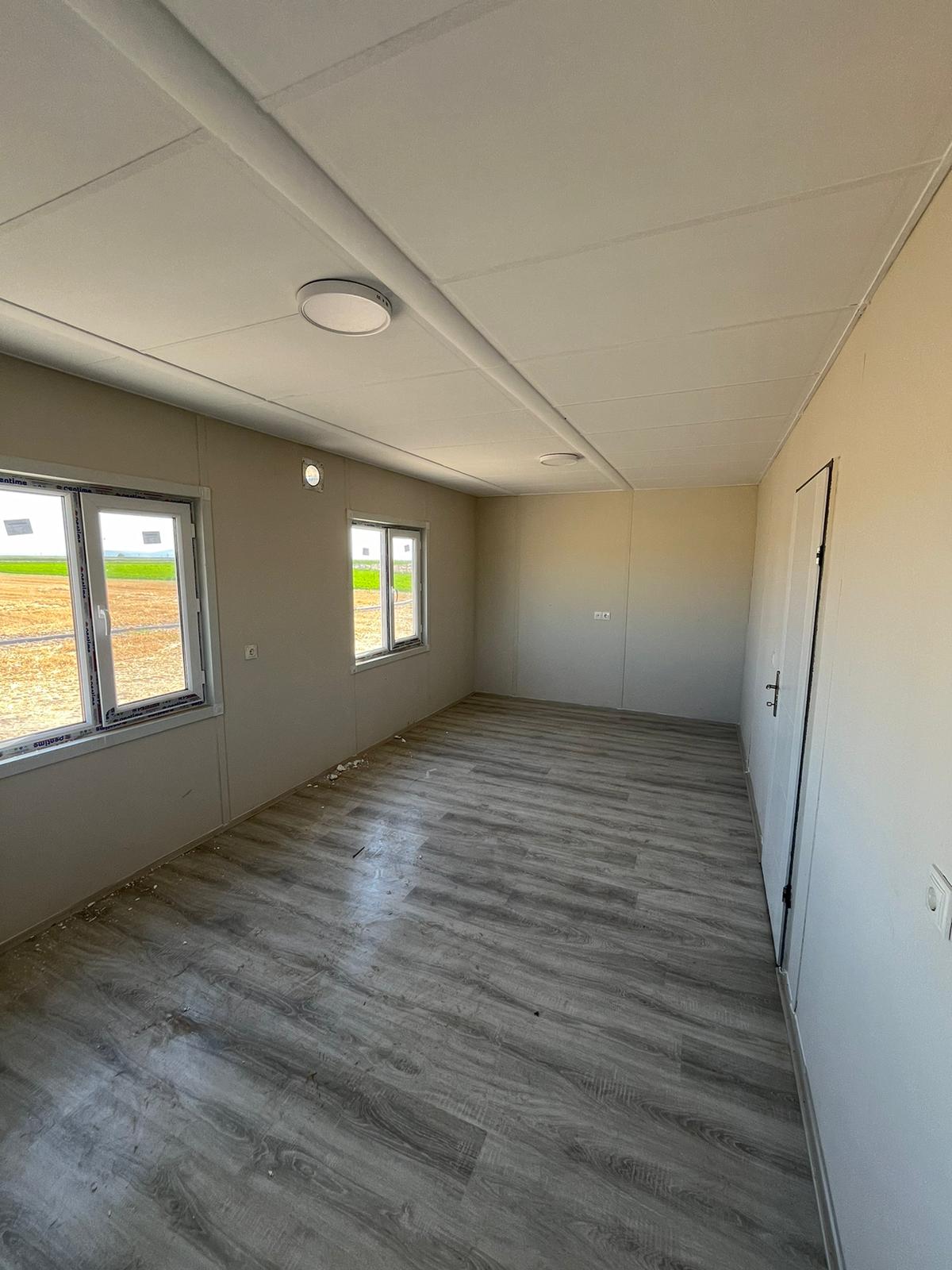 Eskil 80 m² prefabrik ev aydınlık iç mekân görünümü